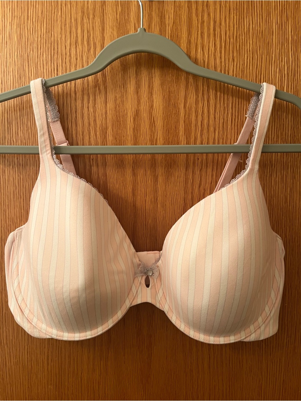 ♥️ Victoria Secret - Body by Victoria Bra Lined perfect Coverage VC print 40D